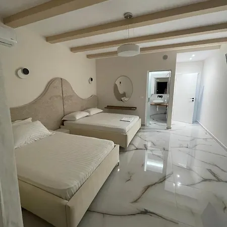 Memories Hill Apartment Sarande